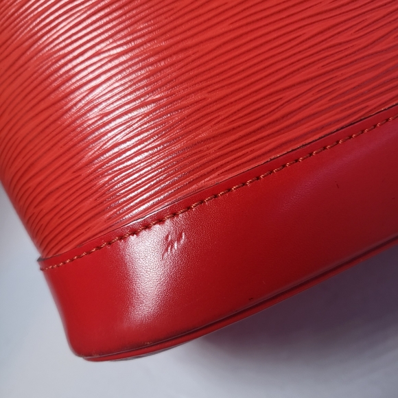 Louis Vuitton Vintage 1996 Red Epi Alma PM - Picture 12 of 17